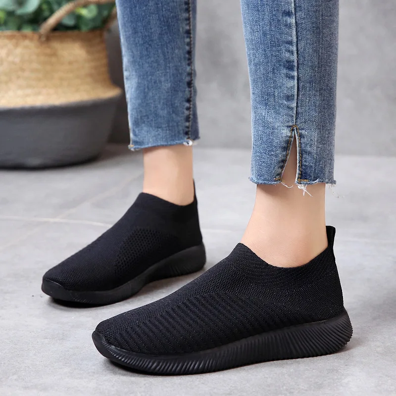 Women Flats Shoes Plus Size 35-43 Breathable Mesh Platform Sneakers Women Slip on Soft Ladies Casual Shoes Woman Knit Sock Flats