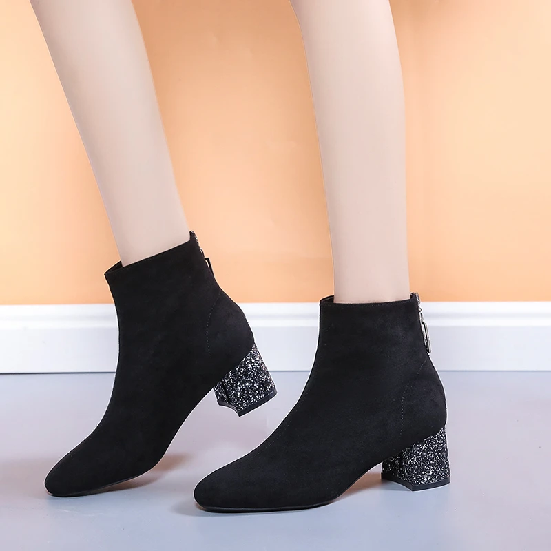 

Женские ботинки из флока, ботильоны на высоком каблуке, с блестками, на квадратном каблуке, зимняя резиновая обувь