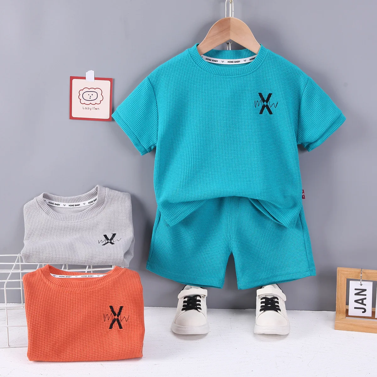 

Спортивный костюм детский из футболки и шортов, на возраст 1-5 лет