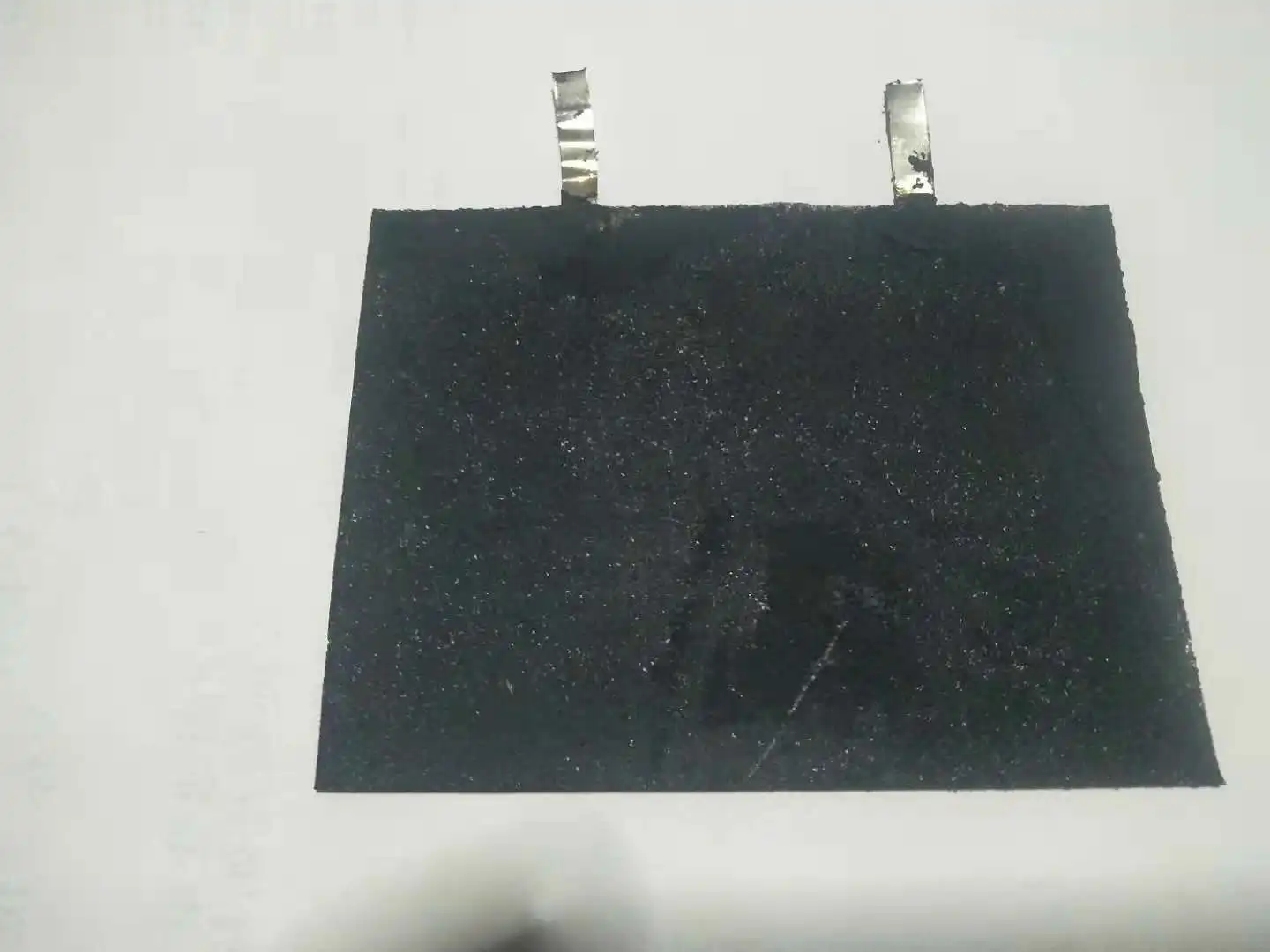 Исследование на катодной пластине кислородного электрода алюминиевой воздушной