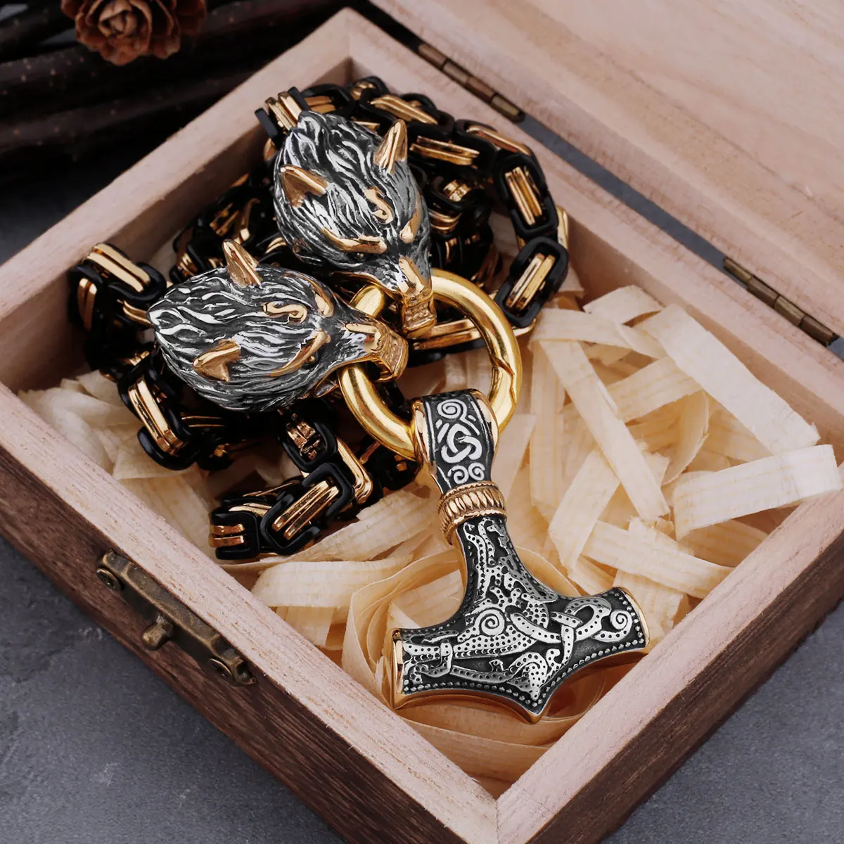 Domineering Retro Emperor Chain Wolf Head Necklace Stainless Steel Nordic Viking Thor's Hammer Amulet Jewelry Necklace Gift