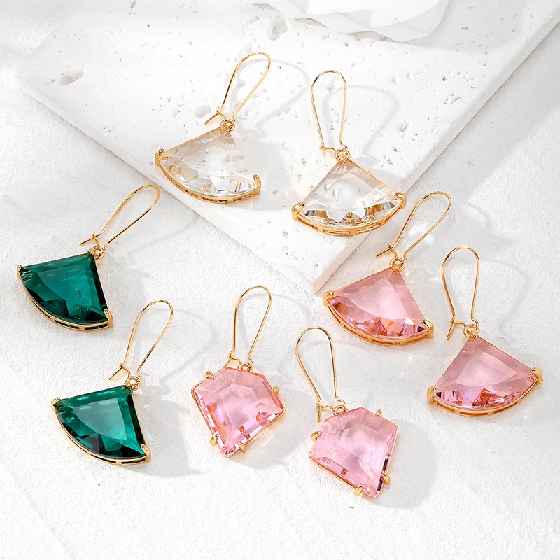 Женские хрустальные серьги в форме веера