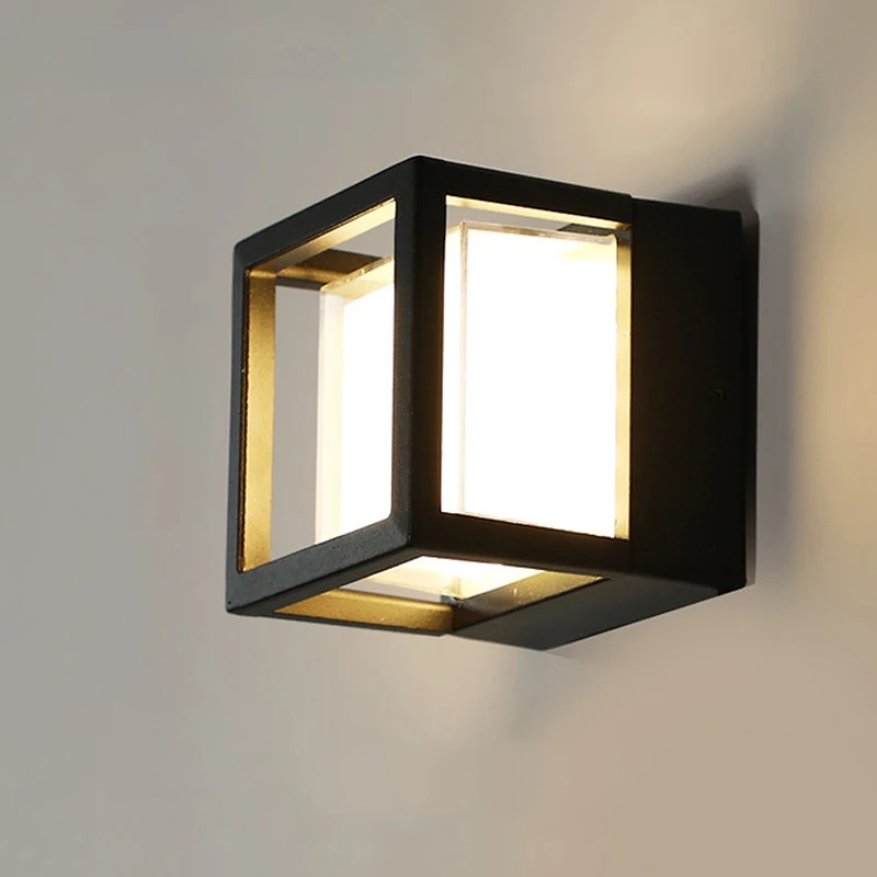 Открытый садовый светильник