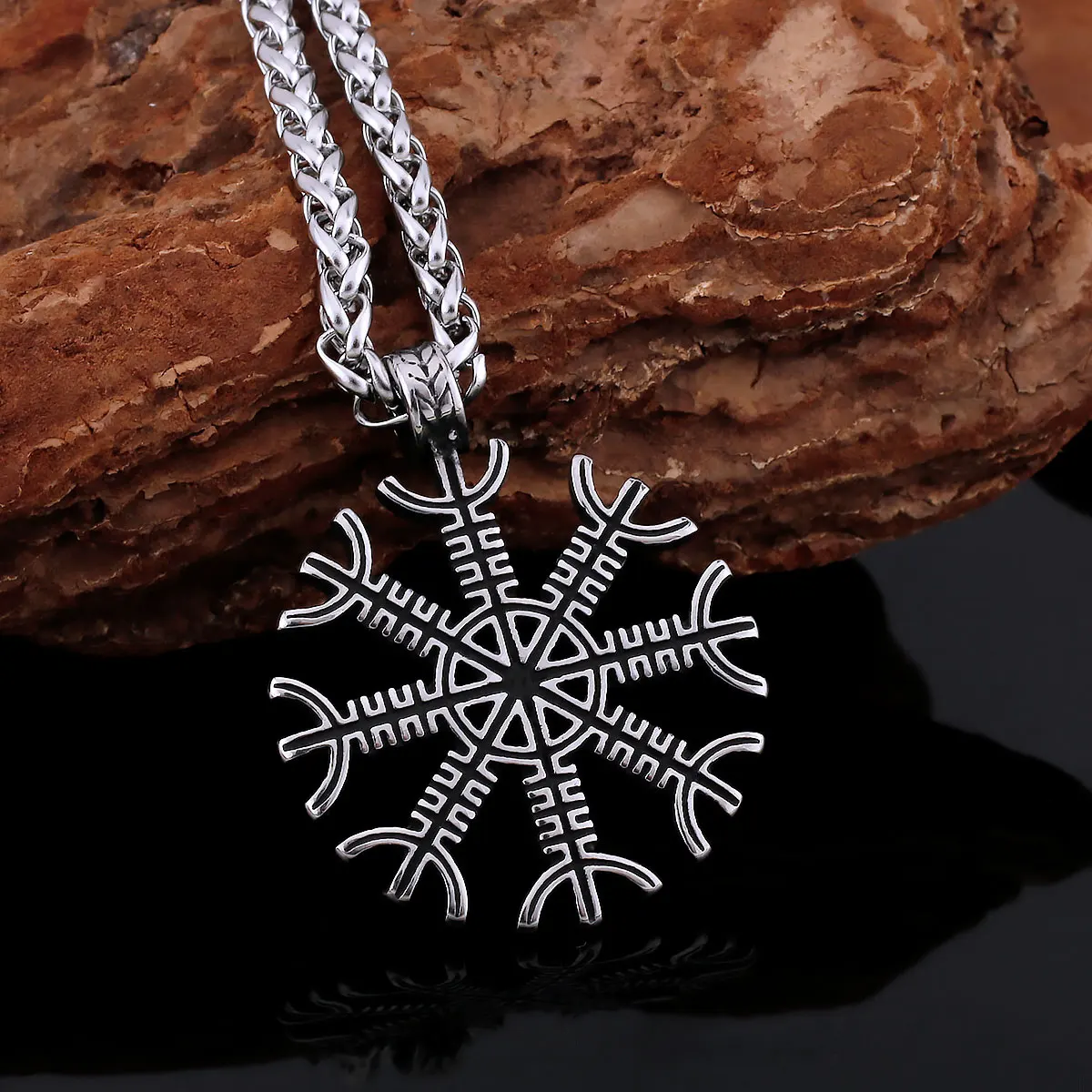 

Stylish Vintage Stainless Steel Vitkin Compass Necklace Men's Odin Amulet Charm Rune Pendant Jewelry Gift Party Accessories