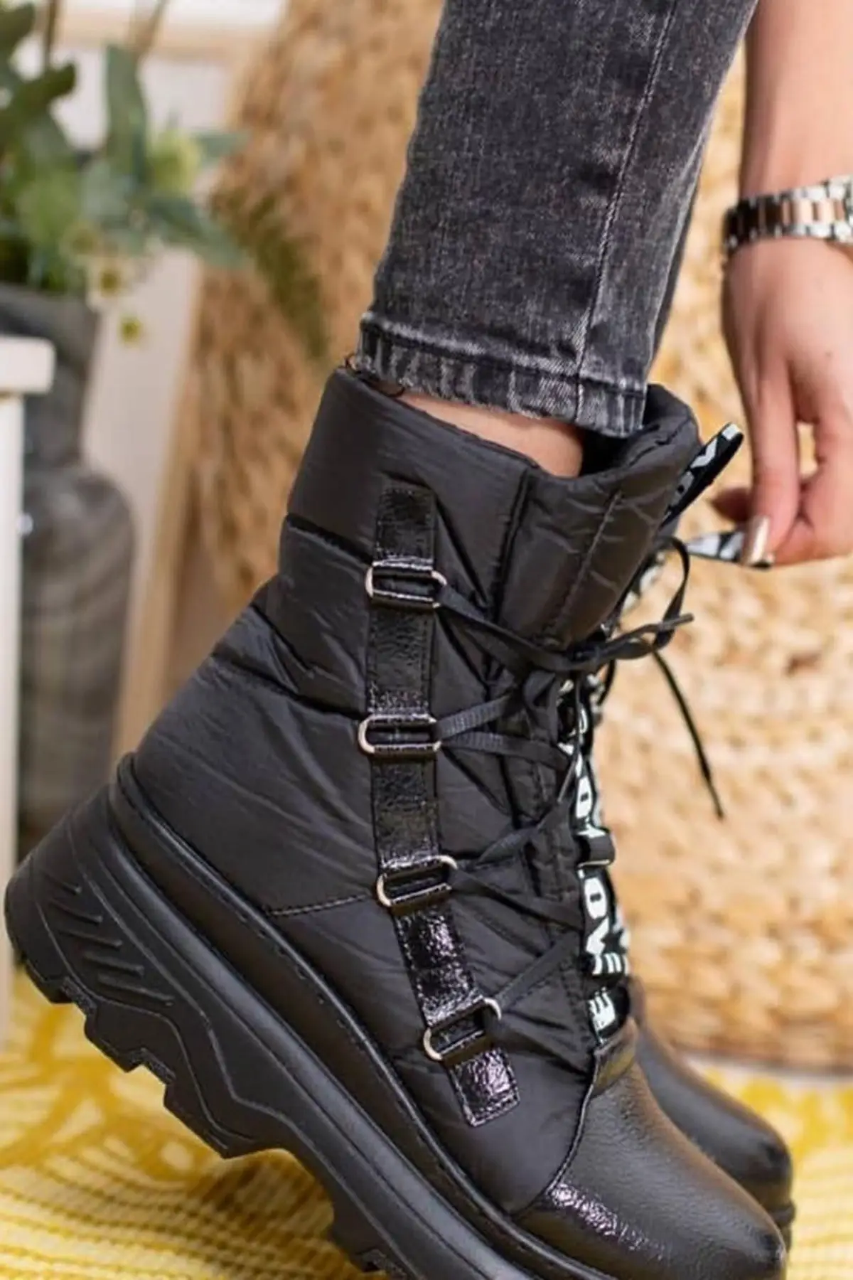 

Женские черные сапоги для снега из парашютной ткани