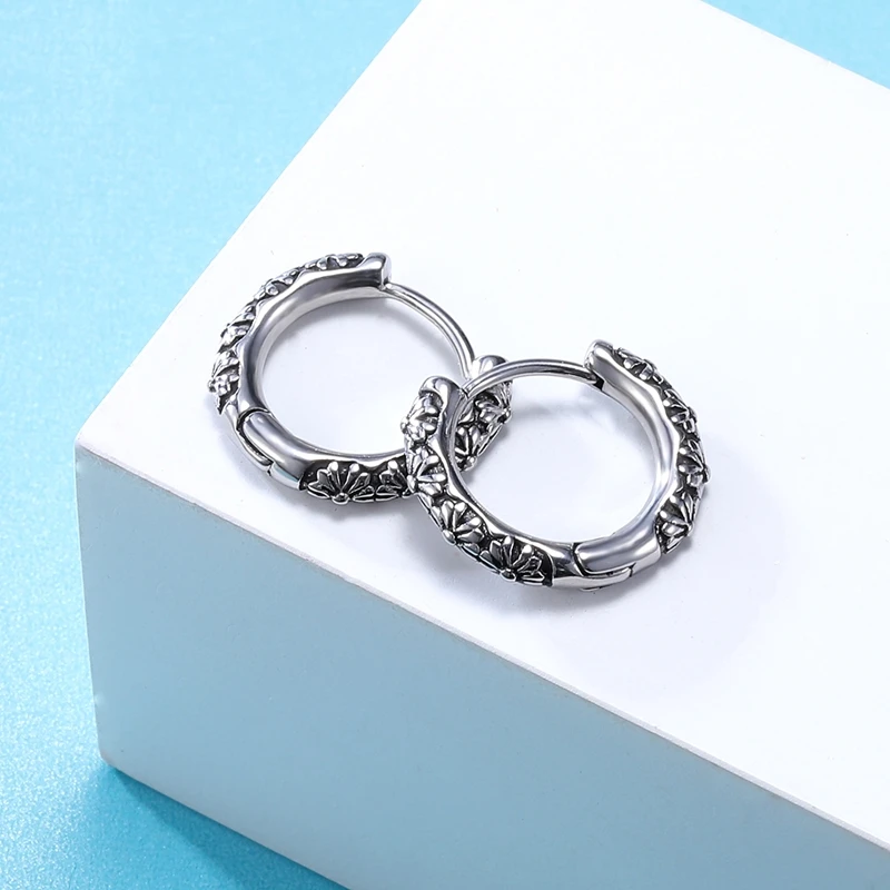 

Hypoallergenic earrings retro personality knuckle earrings copper earrings men's punk hoop earrings gothic earrings jewelry gift
