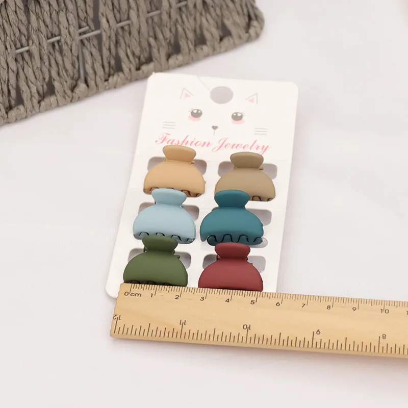 Рисунок 4 - пластиковые маленькие заколки-крабы для волос