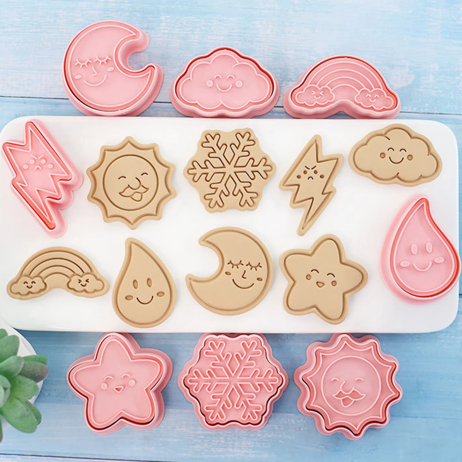 

8pcs Clouds Cookie Cutters Set DIY Cartoon Biscuit Molds Stampers Kitchen Tool Biscuit Molds Stampers Kitchen Baking Tool For