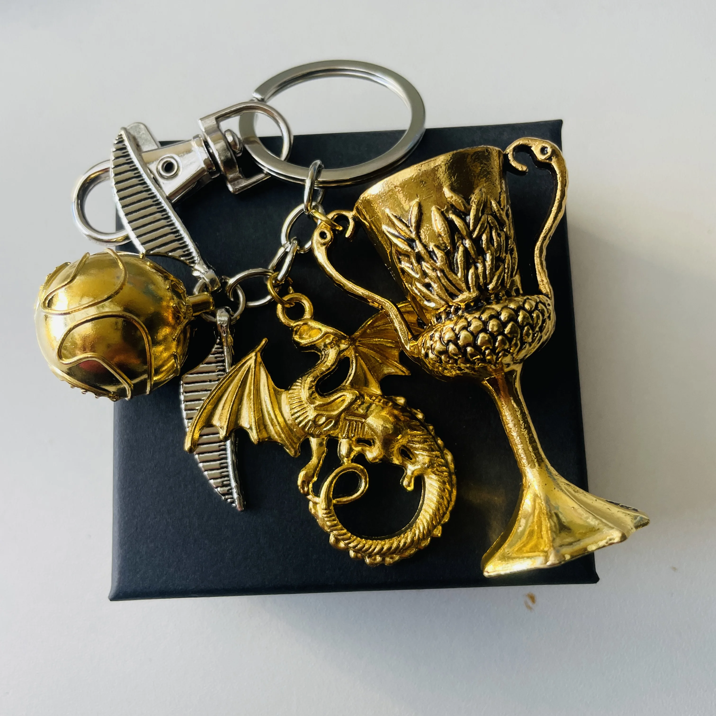 Подвеска-брелок «Летающий Жемчуг» с золотыми крыльями летающий верблюд