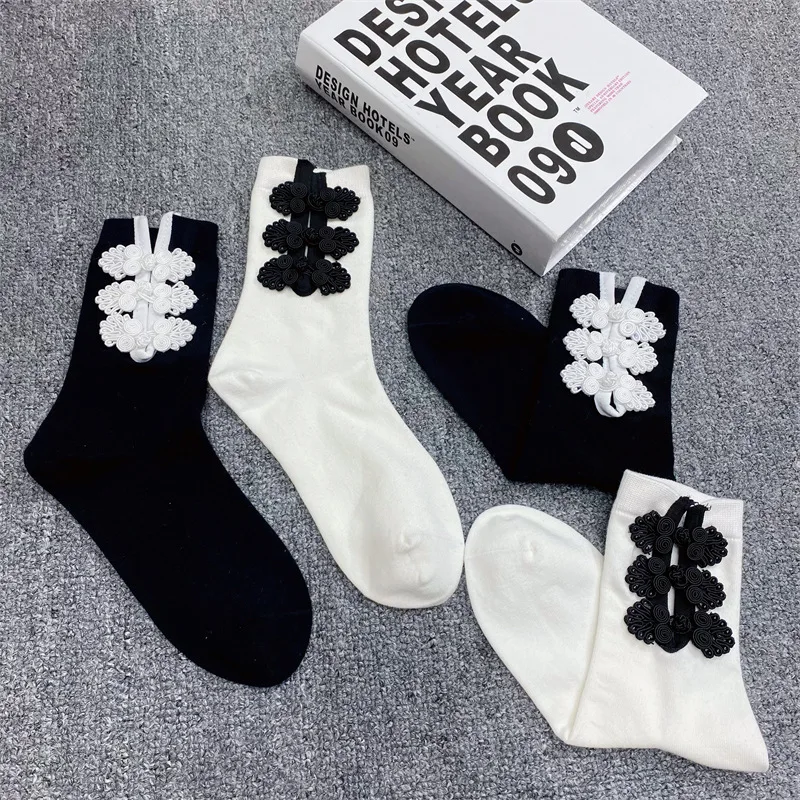 

New Socks Women's Chinese Chessboard Buckle Personality Tide Socks Heavy Industry Solid Color Breathable Mid-thigh Cotton Socks