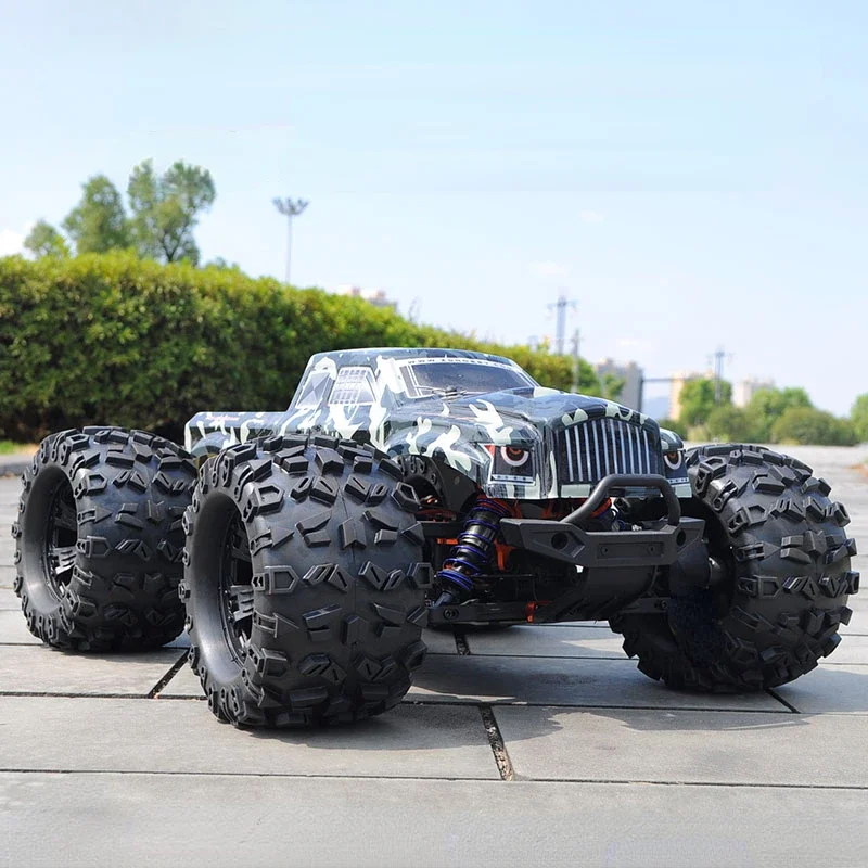 Модель 1/8 года четырехколесный скутер с дистанционным управлением бесщеточный