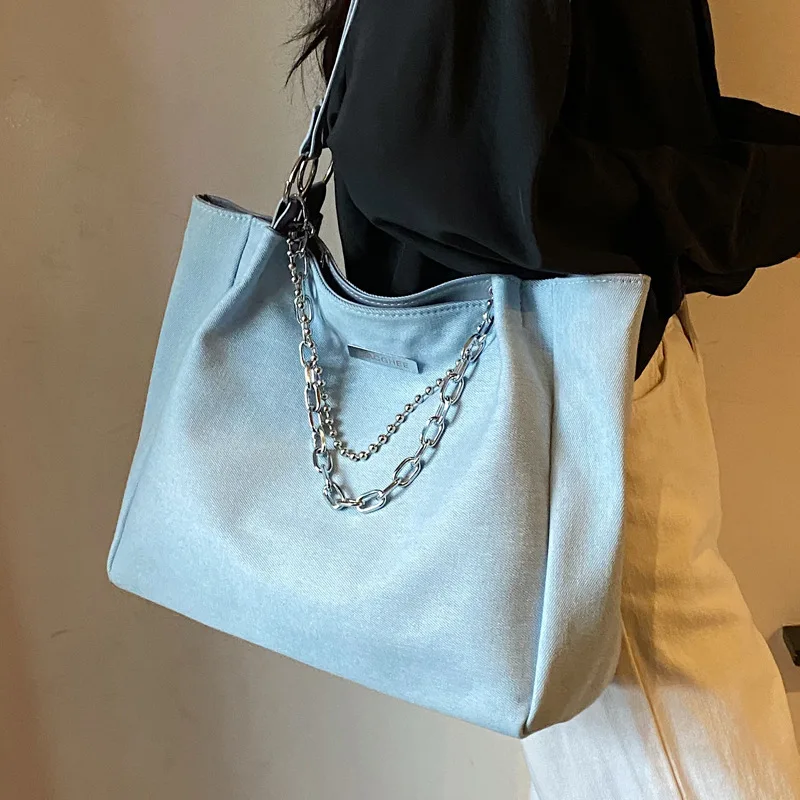 

Женская сумка-тоут из джинсовой ткани на цепочке, повседневная роскошная дизайнерская сумка на плечо, женские трендовые сумки для покупок, ...