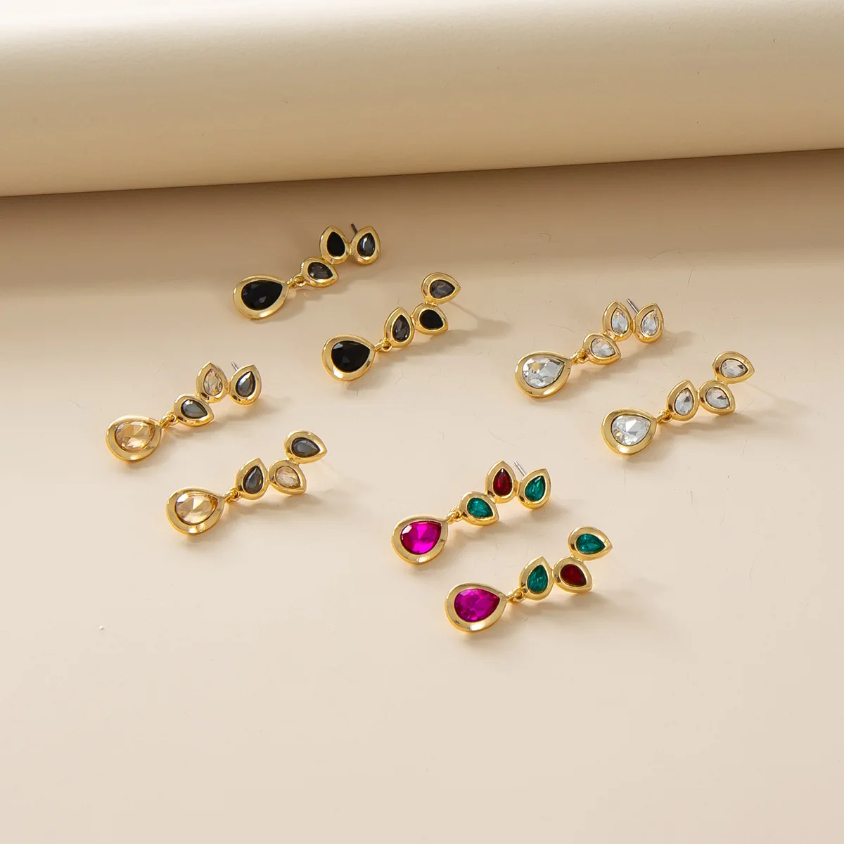 

Elegant Fuchsia Earrings Jewelry Fashion Crystal Drop Earrings for Women Prom Party Statement Wedding Earrings