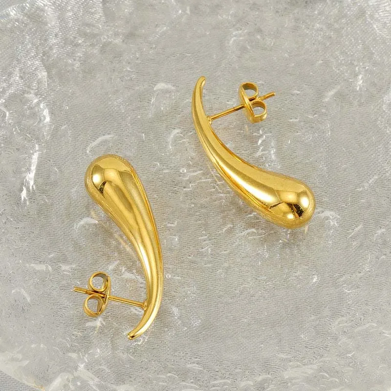 Женские серьги-гвоздики с покрытием из золота