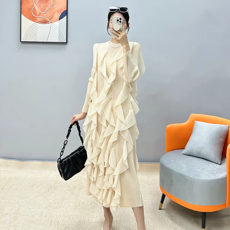 Платье женское однотонное Плиссированное с круглым вырезом на осень