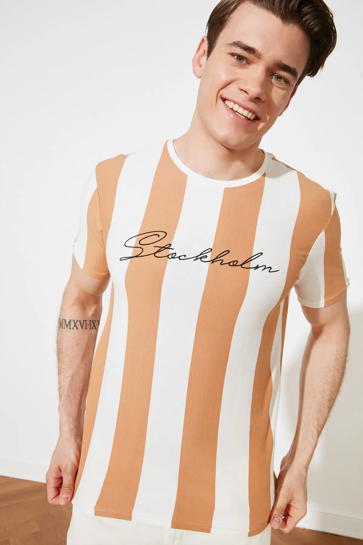 

Trendyol Male T-Shirt TMNSS21TS2375