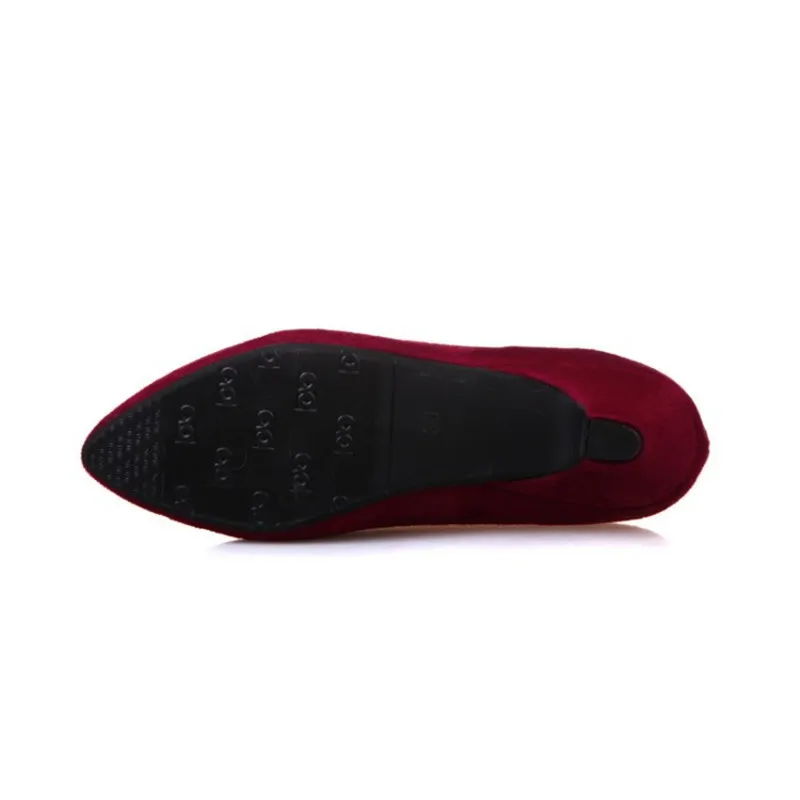 Женская обувь в стиле ретро туфли-лодочки с металлическими украшениями туфли на