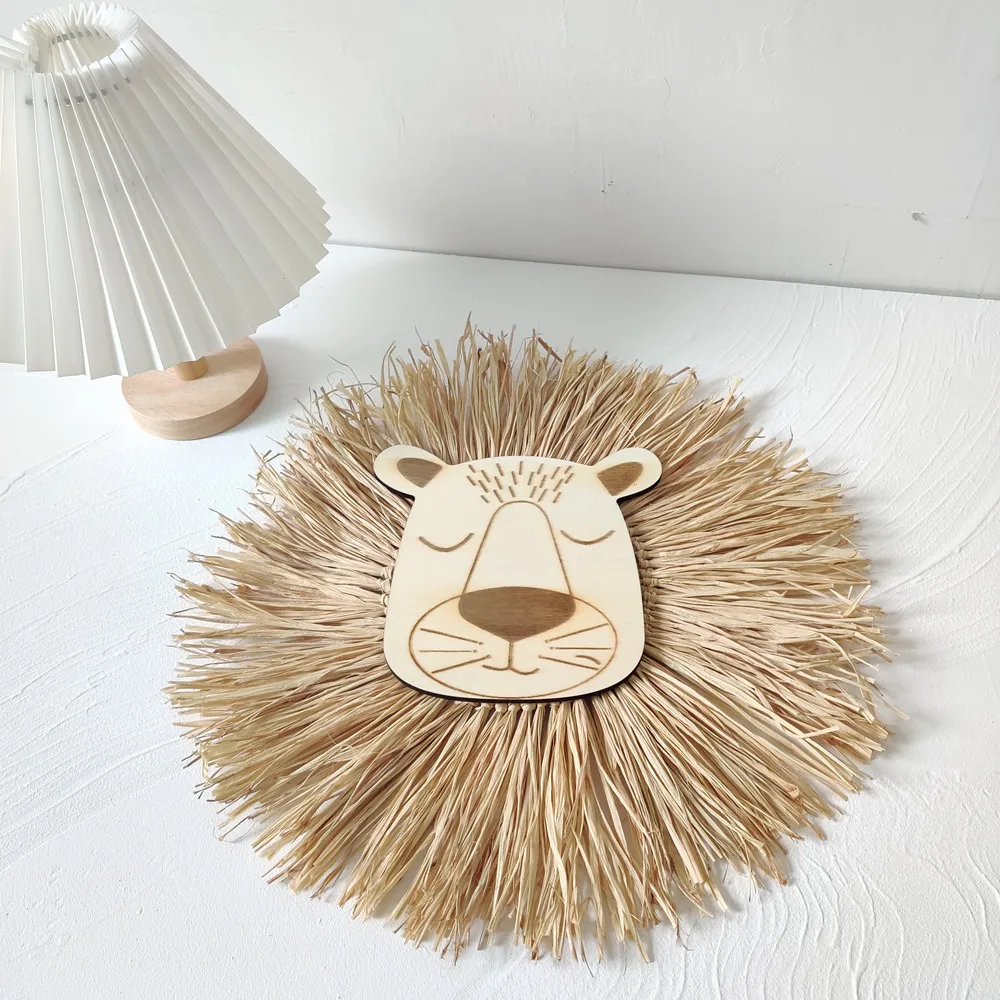 

45cm Nordic Nursery Decor Handmade Wood Straw Woven Cartoon Lion Decoration Wall Hanging Ornament for Children's Room Decoration