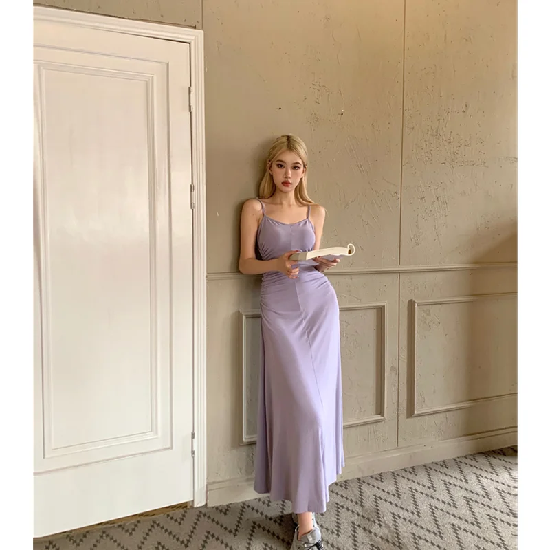 

Платье женское ТРАПЕЦИЕВИДНОЕ во французском стиле, длинное Плиссированное облегающее пикантное платье на бретельках, с оборками по бедрам