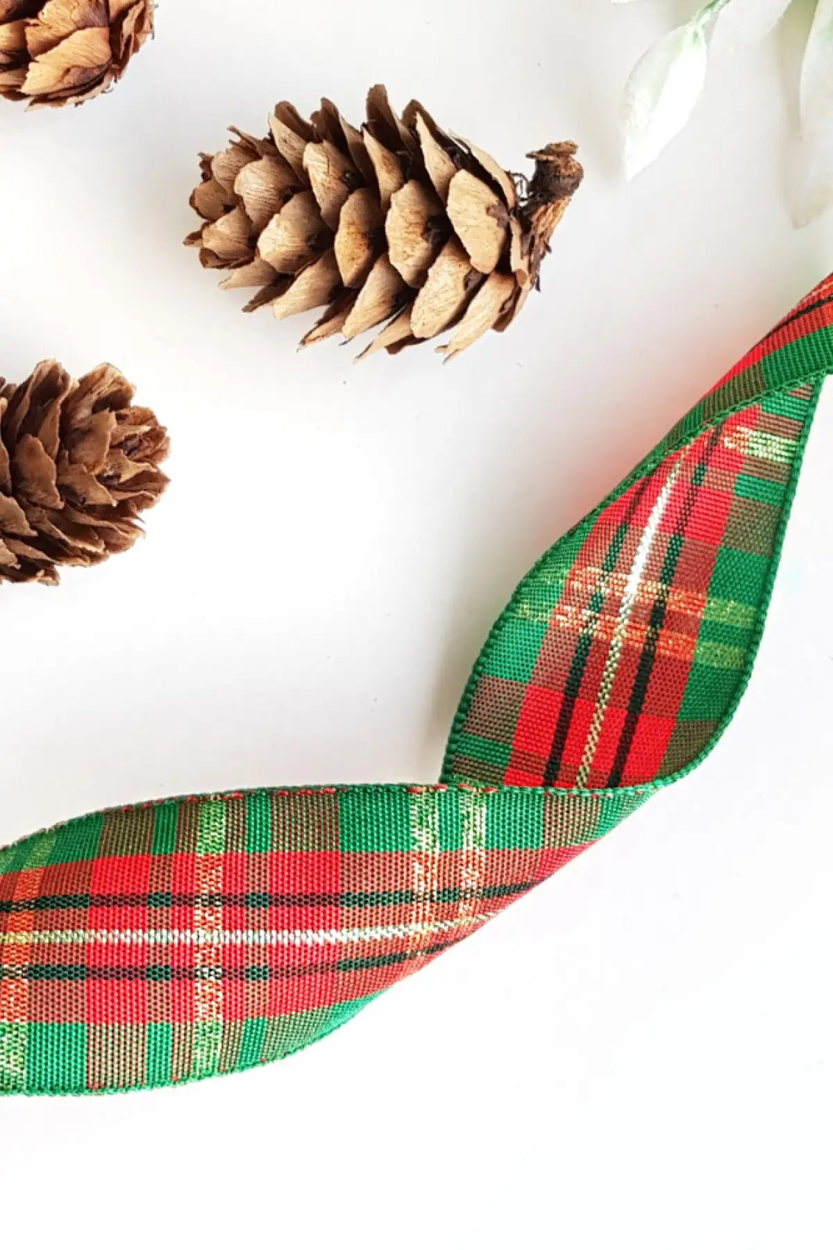 

Silvery plaid ribbon, Christmas