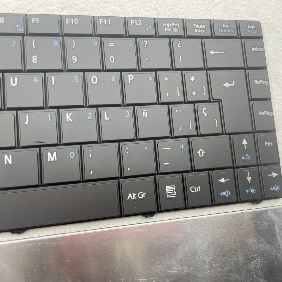Испанская клавиатура для тастатора Medion Akoya Mini E1312 E1313 MSI X-slim X300 X320 X340 SP | Компьютеры