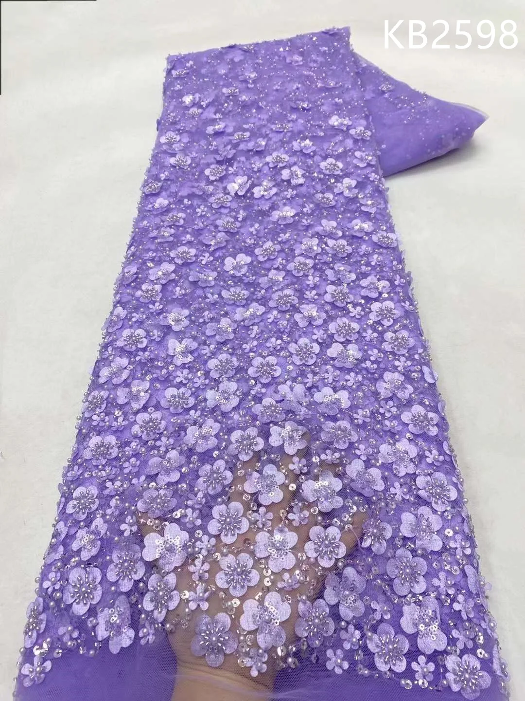 Кружевная ткань с 3d цветами и бусинами