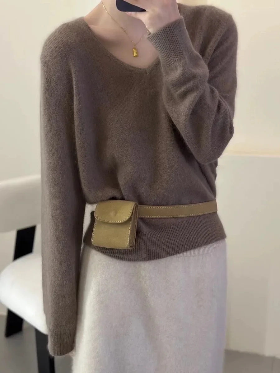 

European Goods Solid Color V-neck 100%wool Sweater Women 2023 Autumn and Winter New Fashion Loose Sweater Women
