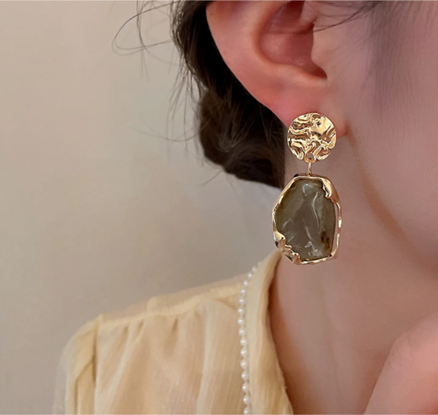 

2022 new Simple S925 silver needle resin geometry classical Vintage Earrings for women Fashion Jewelry