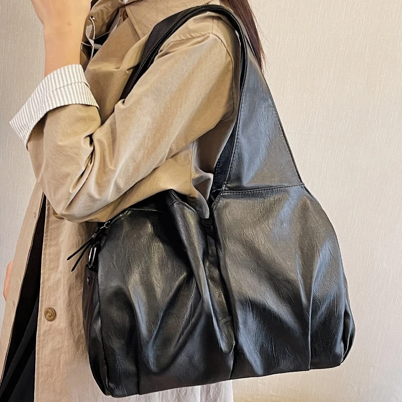 

Вместительная сумка-хобо на плечо для женщин, большая черная дамская сумочка из мягкой искусственной кожи, повседневный тоут-шоппер