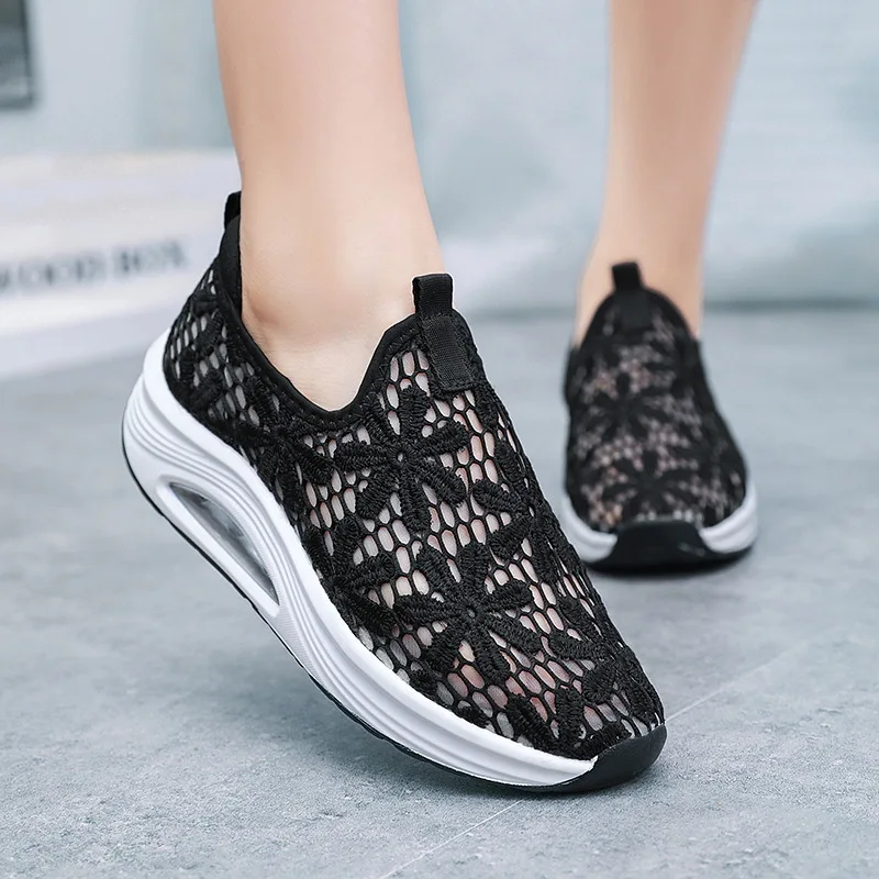 

2023 New Women's Sneakers Summer Knitted Mesh Sports Shoes Walking Slip-on Sock Shoes Street Fashion Platform Wedge Casual Shoes