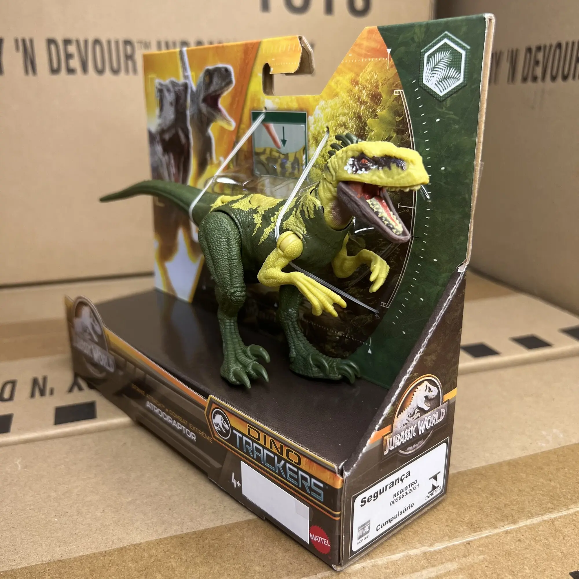 Фото Коллекционная фигурка Mattel Jurassic World Atrociraptor Dinosaur Strike Attack Action Figure Dino Trackers, модель игрушки HLN69, подарок на день рождения №2
