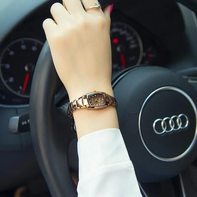 Часы наручные женские кварцевые со стразами люксовые брендовые модные стальные