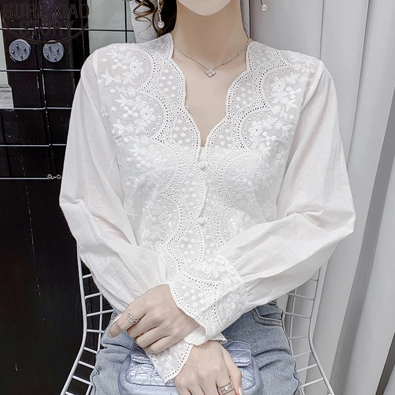 

Elegant Wavy Cut Long Sleeve Shirt Autumn Vintage Embroidery V-neck White Cotton Blouse Women Lace Crochet Hollow Shirt 17381