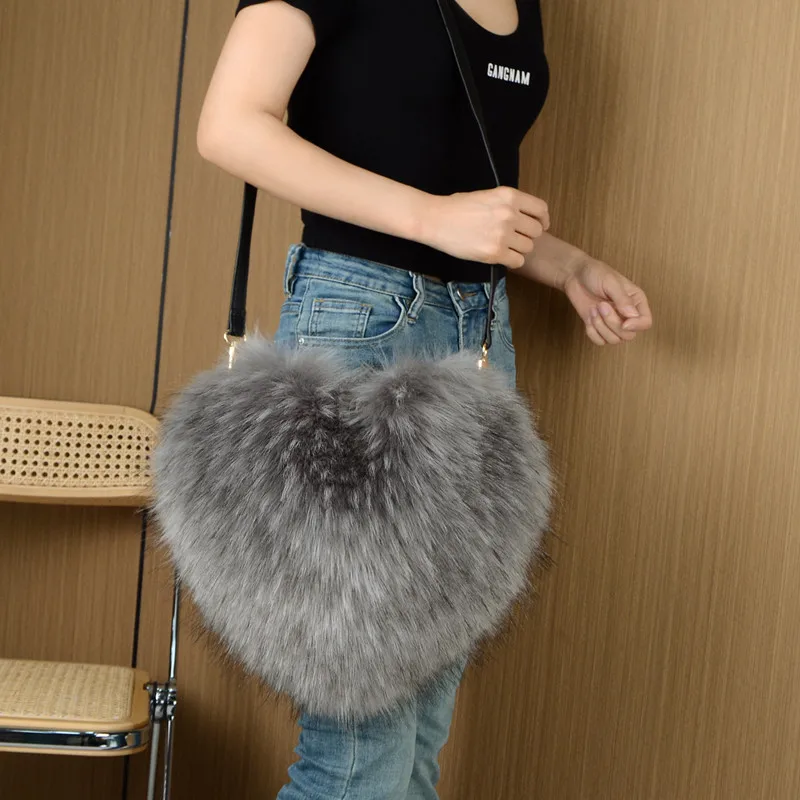 

Новинка, модная женская плюшевая сумка через плечо с милым сердцем, оригинальная Женская сумка через плечо с меховым ремешком