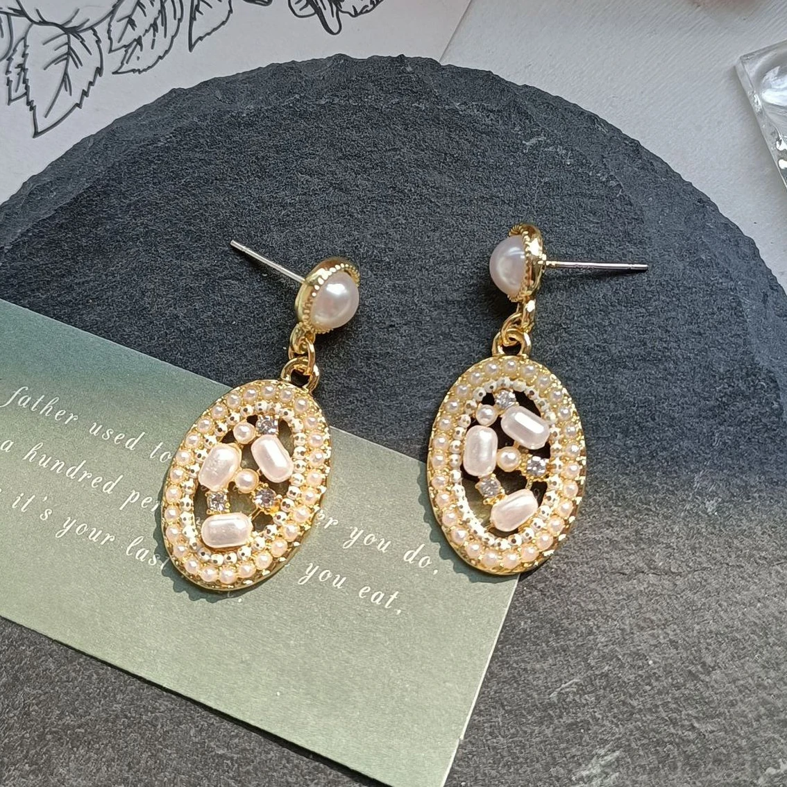 

Vintage White Oval Earring for Women Elegant Pearl Earring Stud Jewelry Summer Accessories Wholesale Pendientes Aretes De Mujer