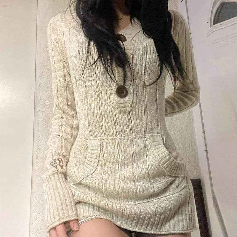 

Женское трикотажное платье на пуговицах спереди, с карманами