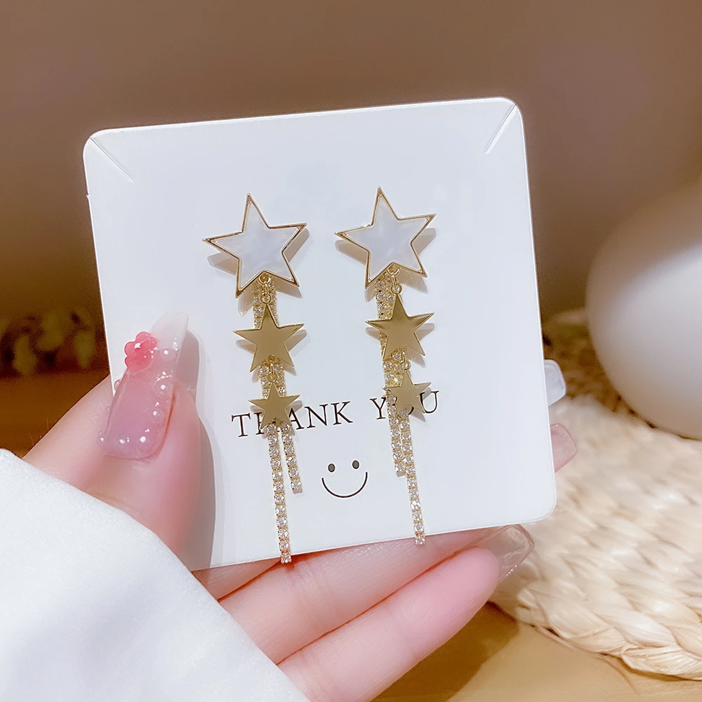 

Korean version of the new five-pointed star temperament earrings niche design geometric exquisite earrings long tassel fashion e
