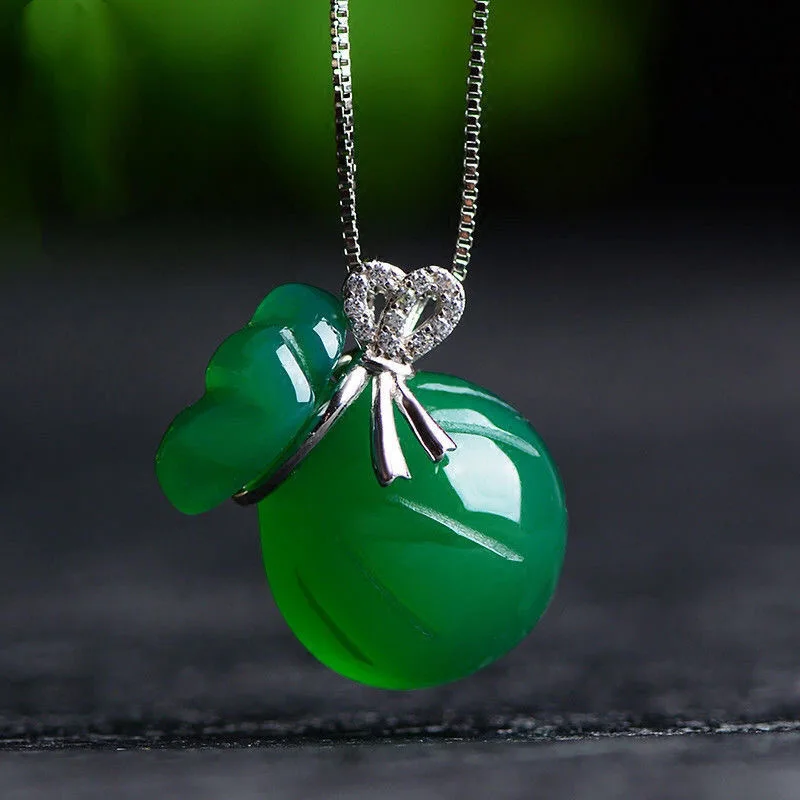 

Jade Lucky Bag Necklace Pendant Designer Necklaces Charms 925 Silver Amulets Fashion Natural Agate Luxury Jewelry