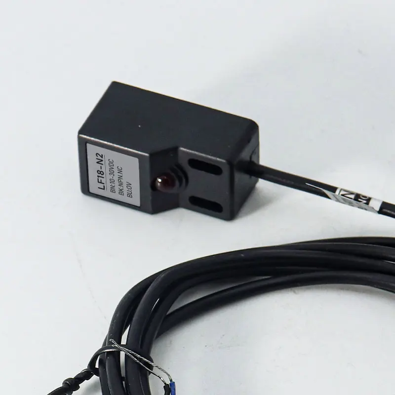 

Бесконтактный переключатель SN04-N