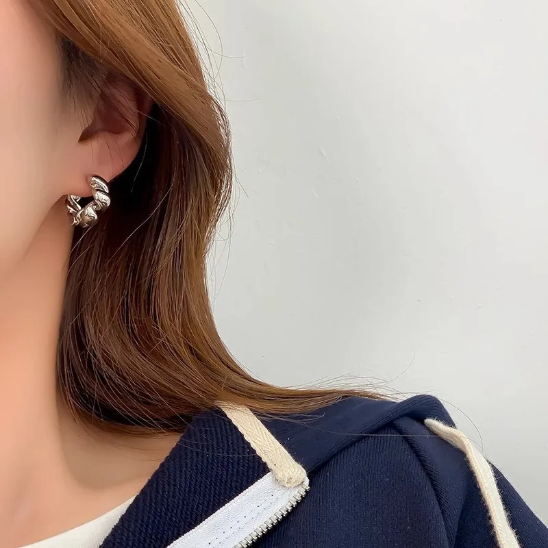 Необычные волнистые Искусственные серьги для женщин в стиле ретро Модные