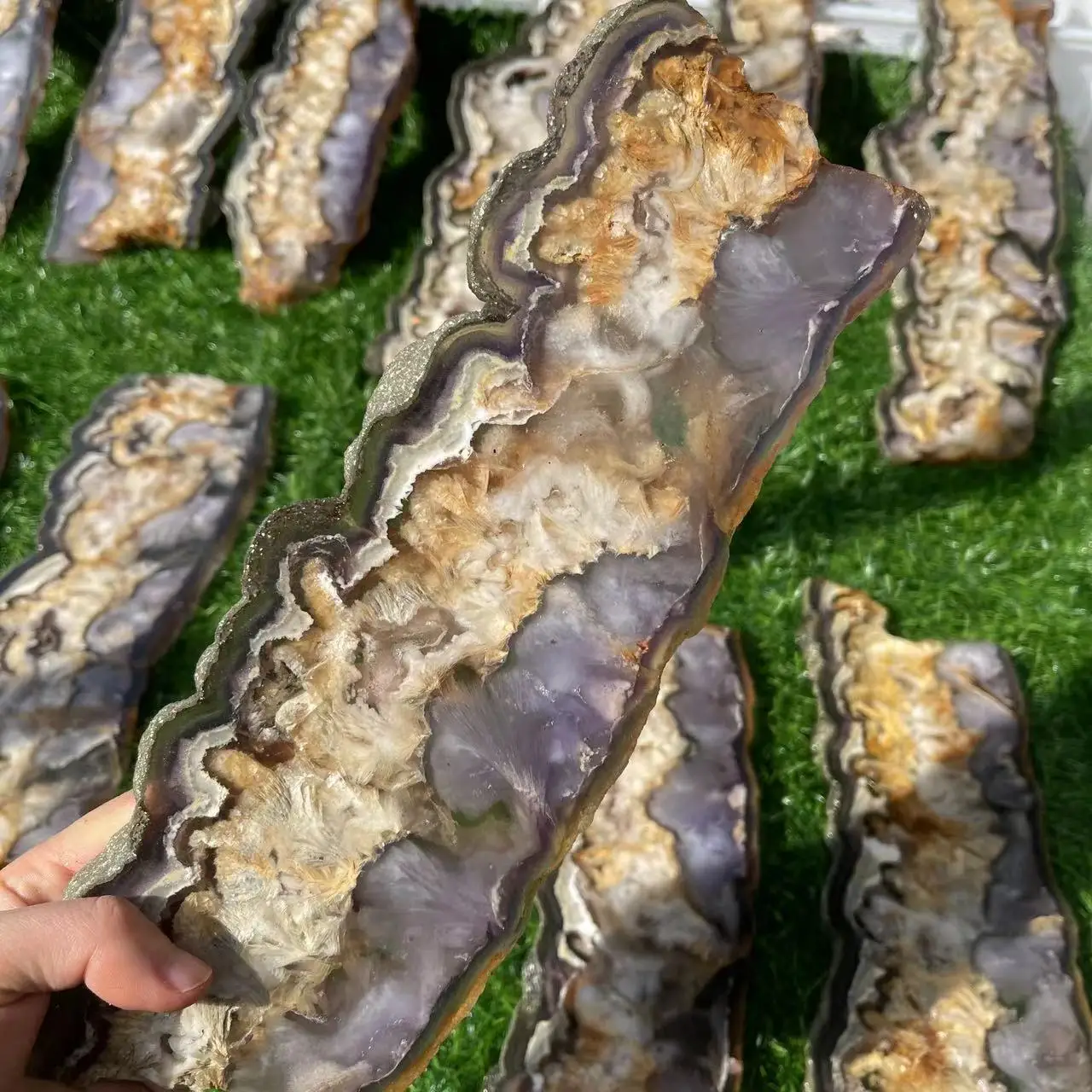 

Fluorite Slices for Home Decoration, Healing Natural Crystals, Reiki Mineral, Gift and Room Decor, 1.3-1.5kg, 1PC