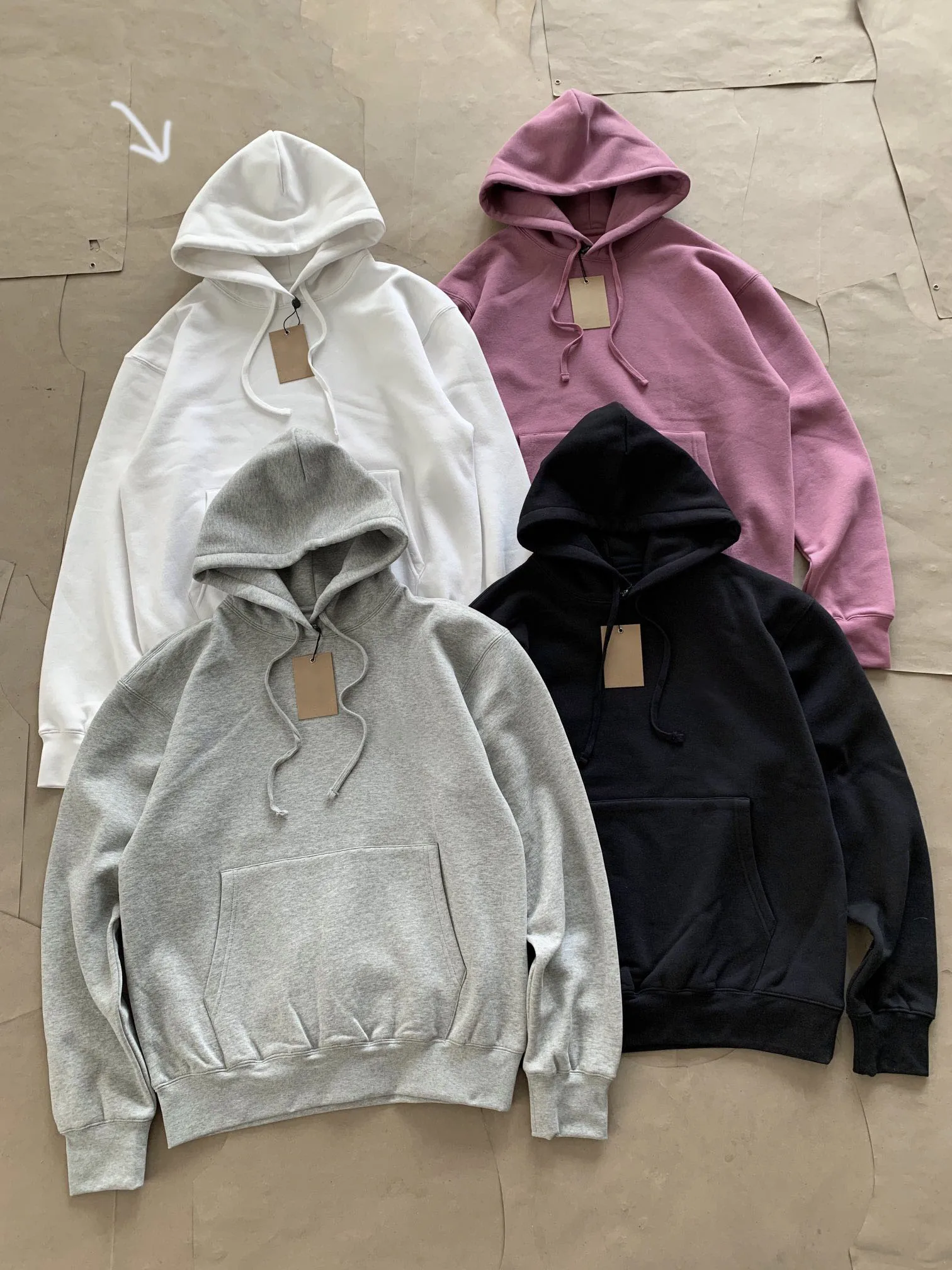 

New Street Skateboard Hoodie Sleek Loose Fit Warm Sweatshirt