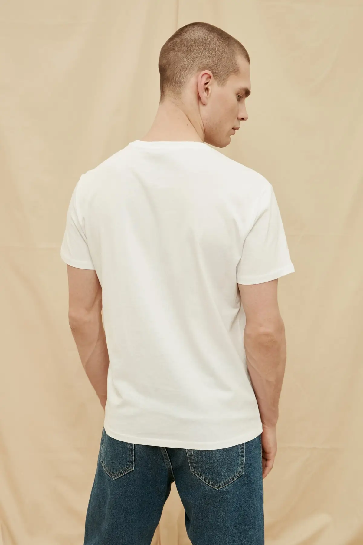 

Trendyol Male T-Shirt TMNSS21TS1450