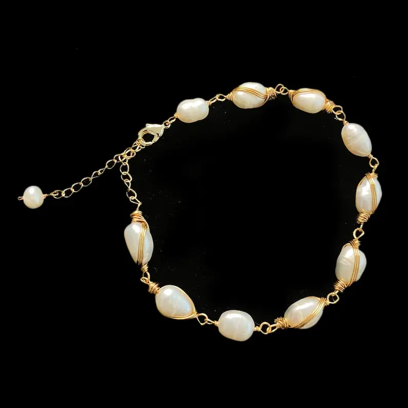 

Pearl Bracelets Natural Pearls Delicate and Simple Bracelets Gifts for Girlfriends on Valentine's Day, Christmas and Other