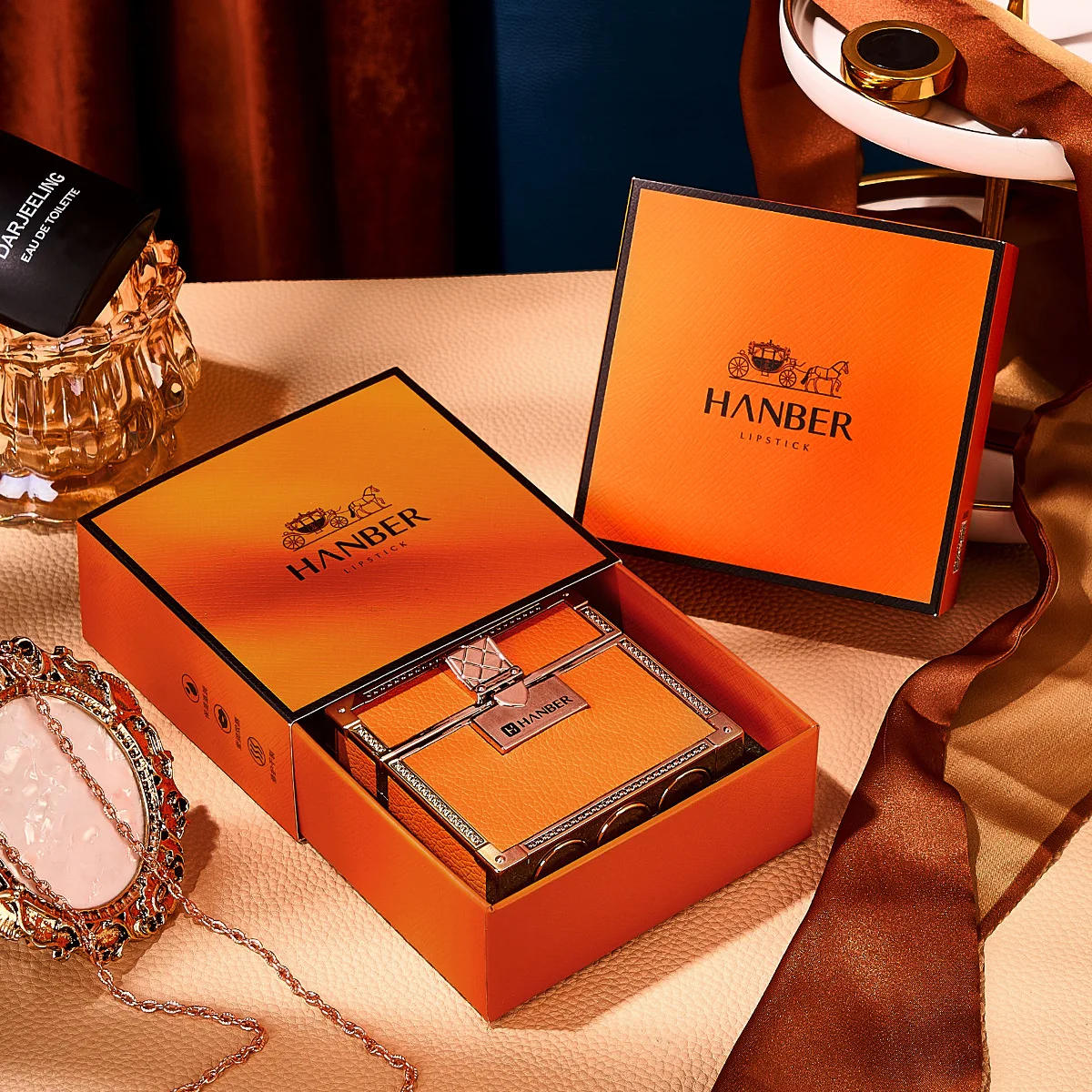 

Han Beier Leather Bag, Colorful Velvet Lipstick Set, Small Fragrance Bag Chain Gift Box Three Pack Matte Moisturizing