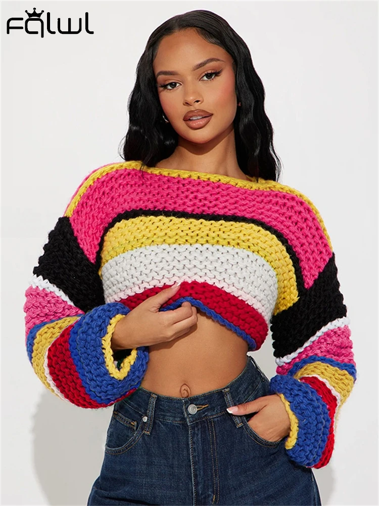 Женский трикотажный свитер с длинным рукавом в полоску