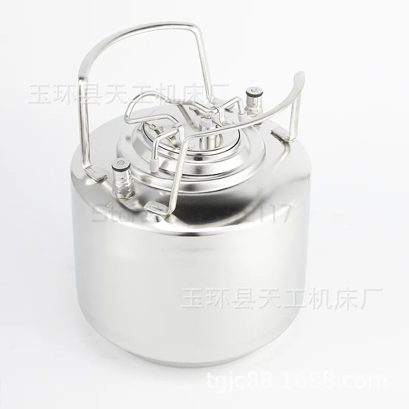 

Stainless Steel 304 Beer Keg 6L with Ball Lock Cornelius style Fitting kegs and soda wine barrel with Metal Handles