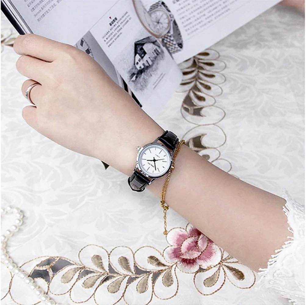 Couple  Fashion Belt Student Watch Business Quartz Watch