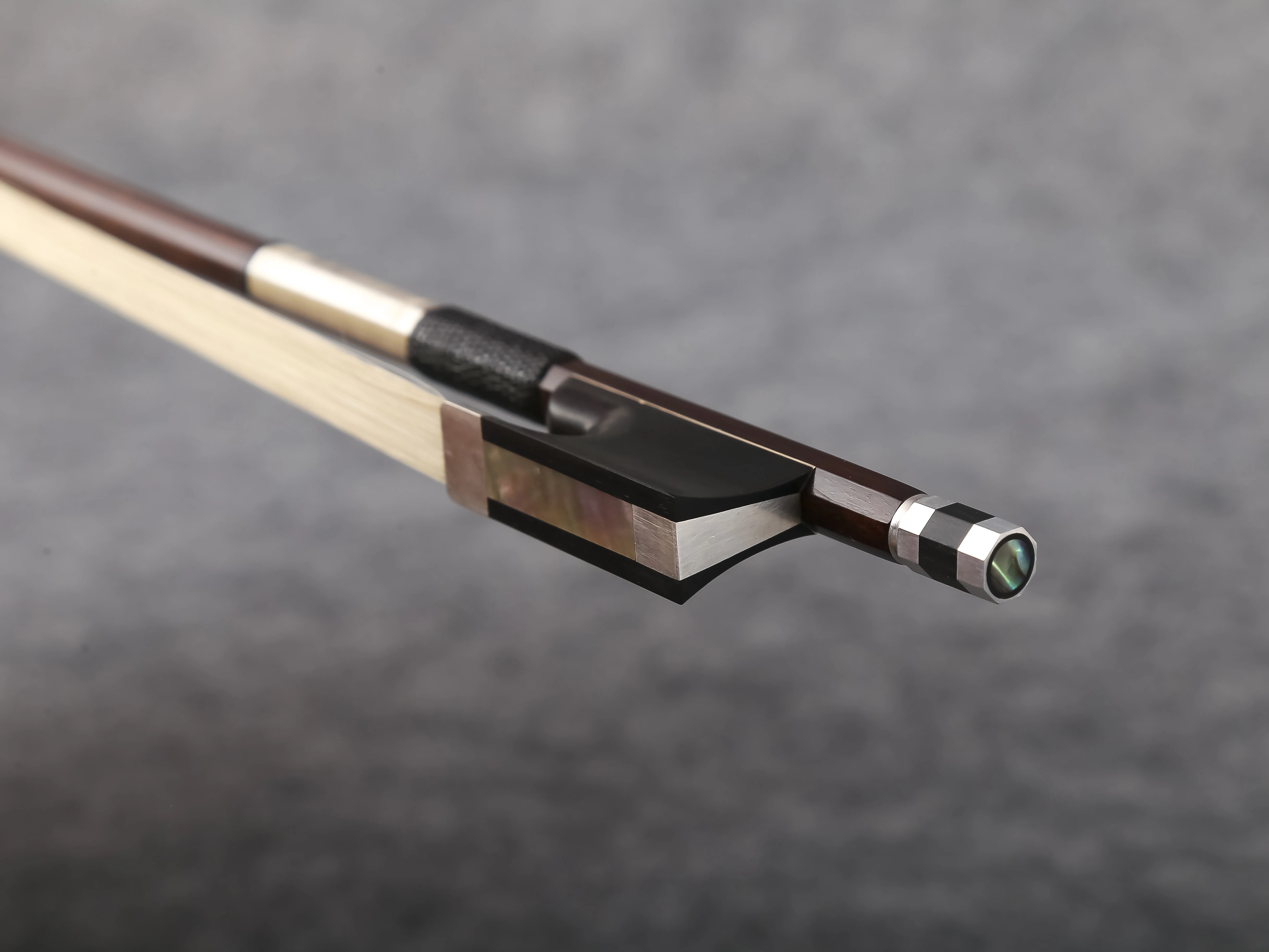 Бесплатная доставка Лук для скрипки 4/4 размера круглая палочка из бразильского