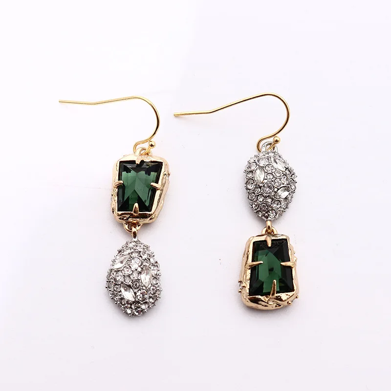 

Genius Designer Temperament Ear Hook, Female, Full of Drill and Wrong Ear Hook